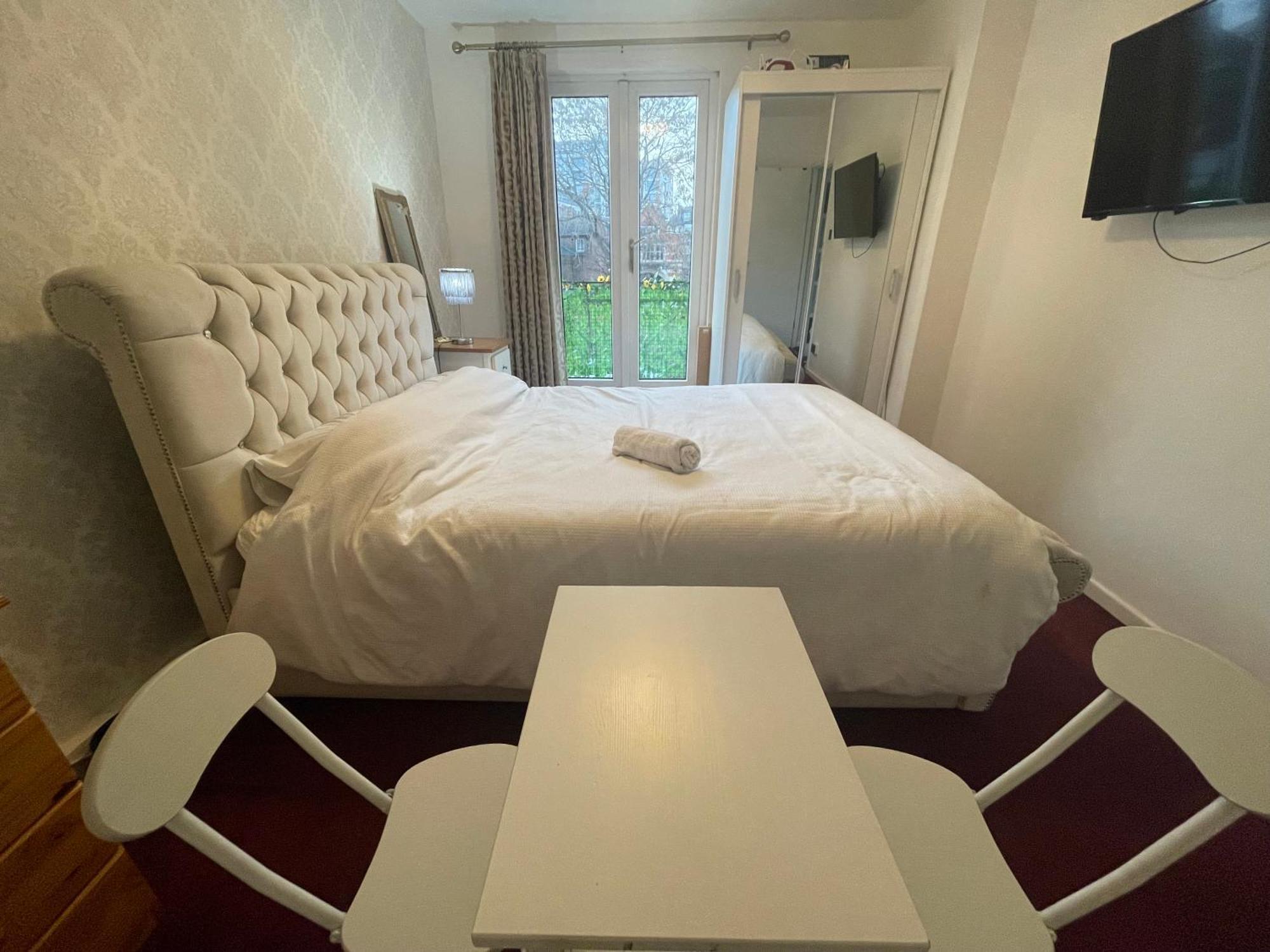 Room With Kitchen In Central London Exterior foto