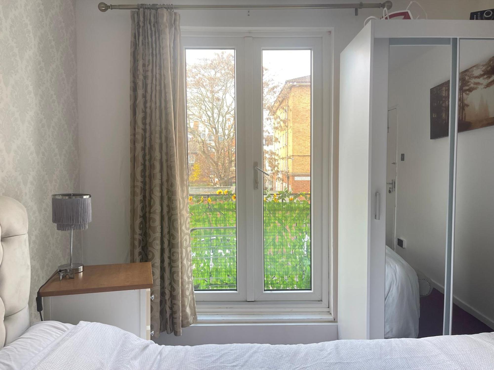 Room With Kitchen In Central London Exterior foto